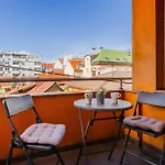 Cherry City Stay Apartment With Parking - Happy Rentals